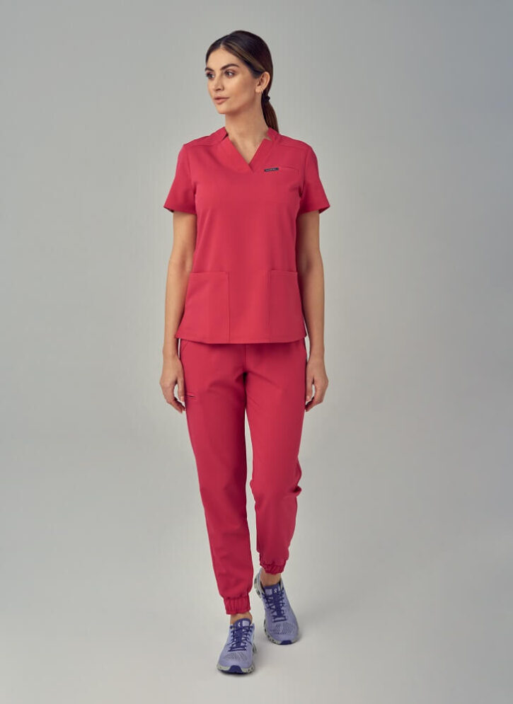 Bluza Medyczna Damska – Scrubs Comfy Burgundy