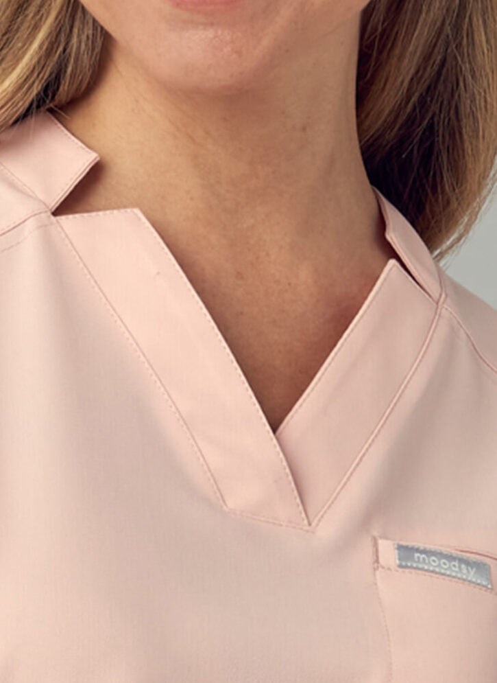 Bluza Medyczna Damska – Scrubs Comfy Pink
