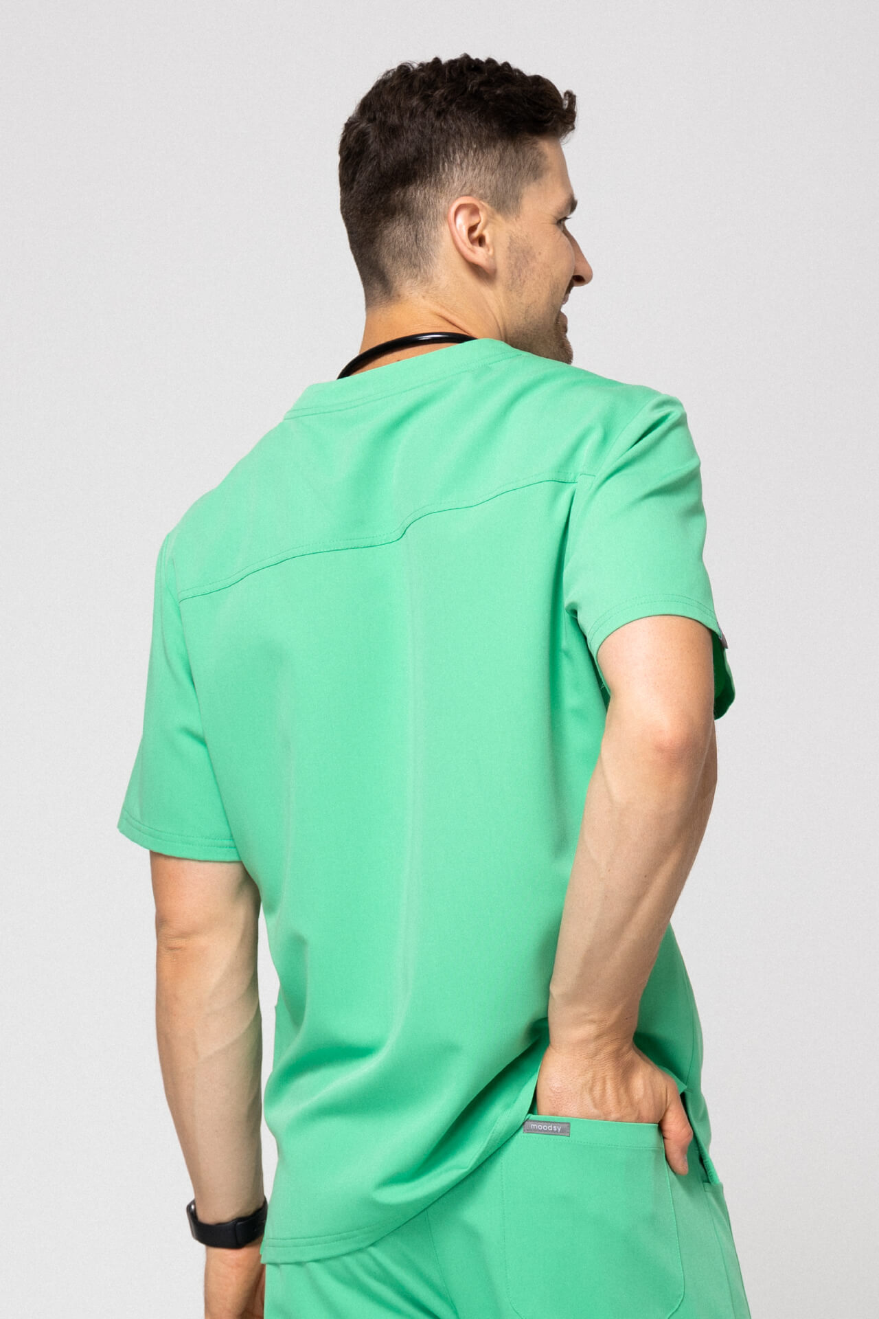 sporty-light-green-bluza-3