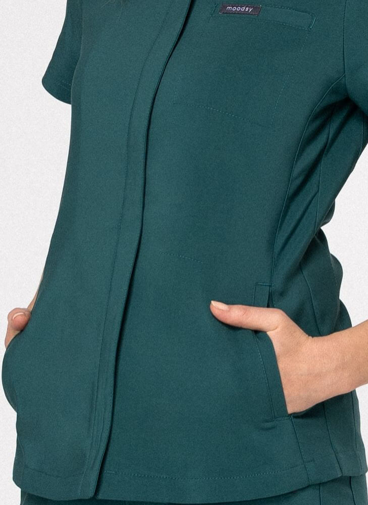 bluzka-classy-dark-green-detal